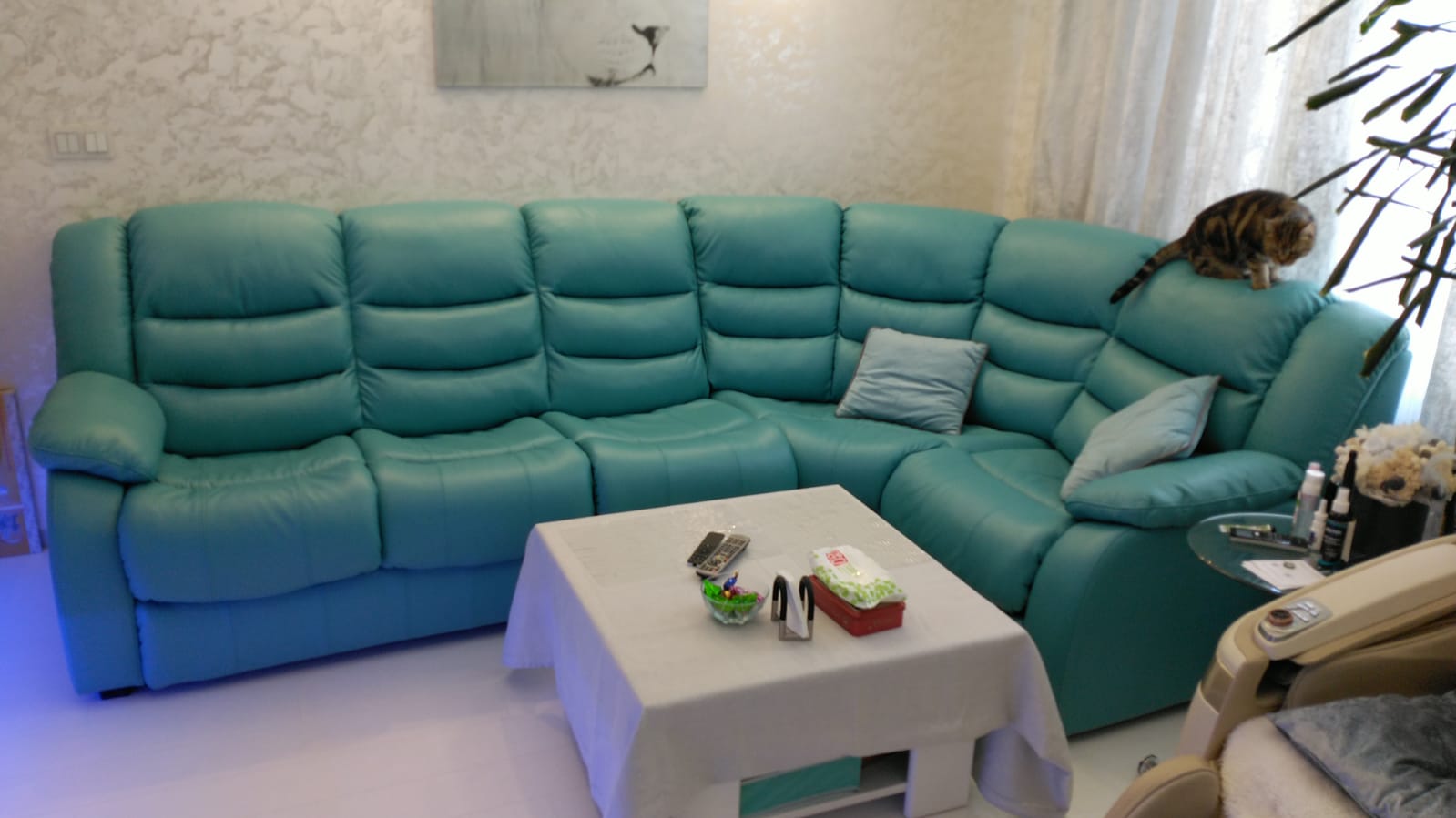 Перетяжка дивана на дому. Суворов