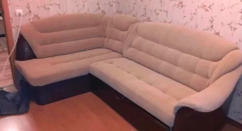 Перетяжка углового дивана. Суворов